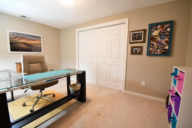 5891 Oak Path Lane, Columbus, OH 43213