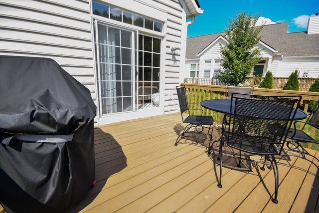 5891 Oak Path Lane, Columbus, OH 43213