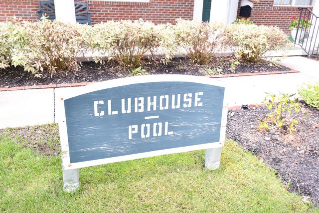 5891 Oak Path Lane, Columbus, OH 43213