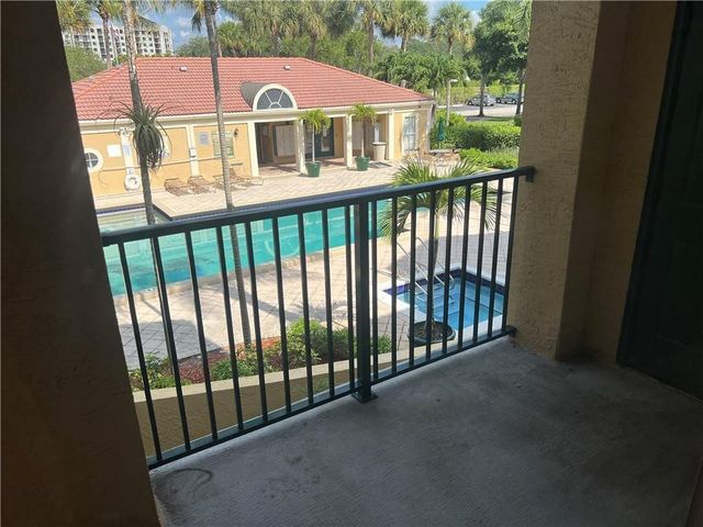 875 Riverside Drive 725, Coral Springs, FL 33071