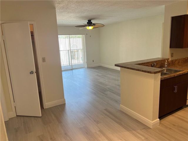 875 Riverside Drive 725, Coral Springs, FL 33071