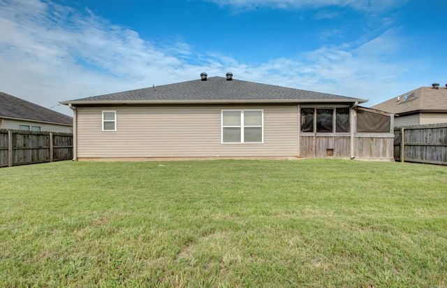 1900 Viburnum St., North Little Rock, AR 72117