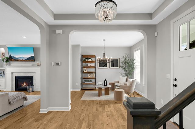 18950 49th Avenue N, Plymouth, MN 55446