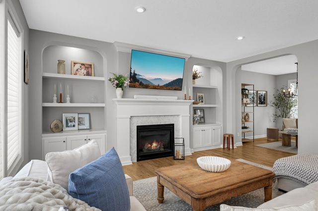 18950 49th Avenue N, Plymouth, MN 55446