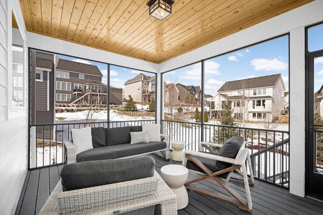 18950 49th Avenue N, Plymouth, MN 55446