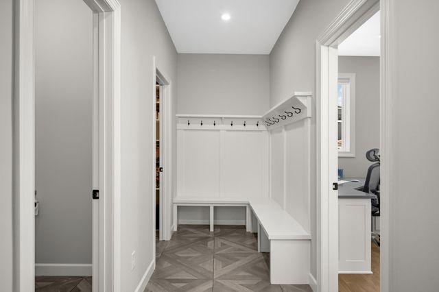 18950 49th Avenue N, Plymouth, MN 55446