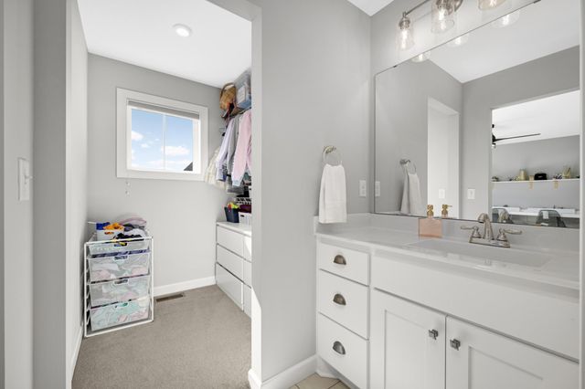 18950 49th Avenue N, Plymouth, MN 55446