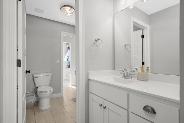 18950 49th Avenue N, Plymouth, MN 55446