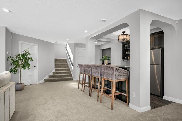 18950 49th Avenue N, Plymouth, MN 55446