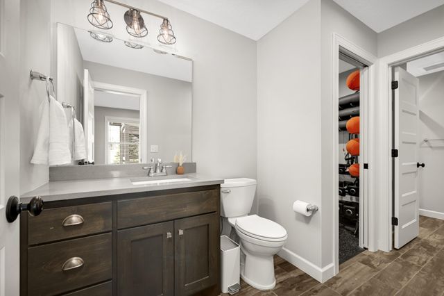 18950 49th Avenue N, Plymouth, MN 55446