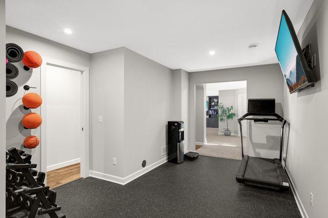 18950 49th Avenue N, Plymouth, MN 55446