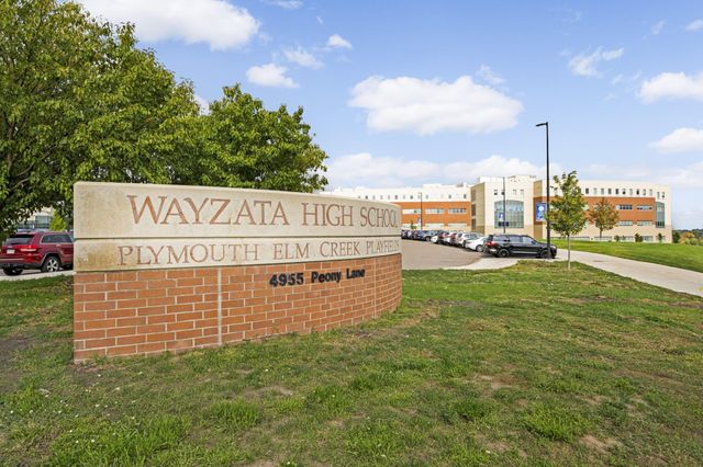 18950 49th Avenue N, Plymouth, MN 55446