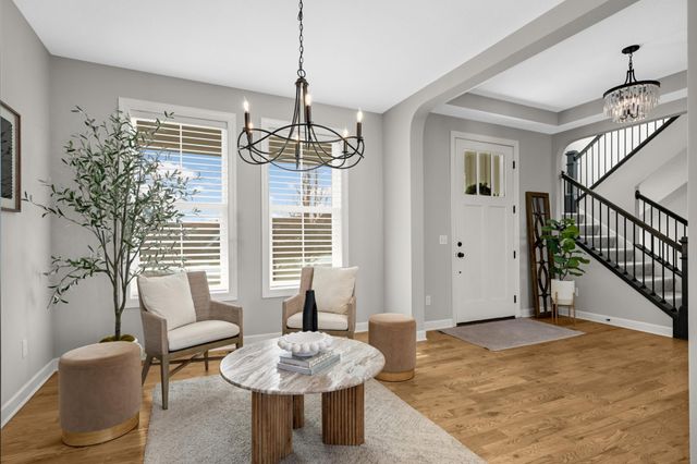 18950 49th Avenue N, Plymouth, MN 55446