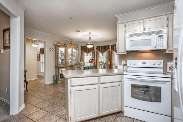 8059 E US Highway 82, Gainesville, TX 76240