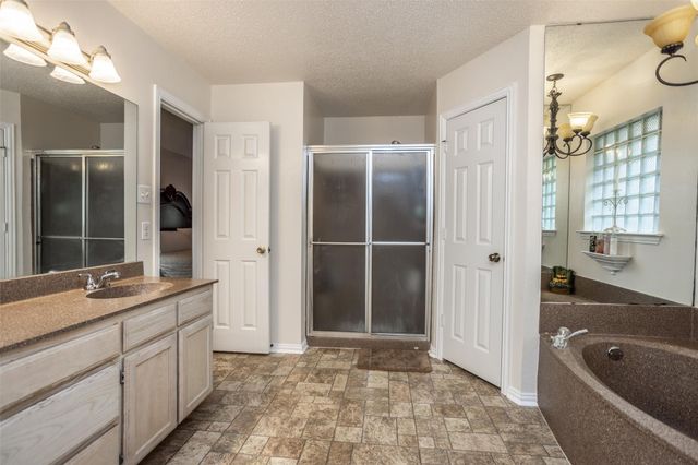 8059 E US Highway 82, Gainesville, TX 76240