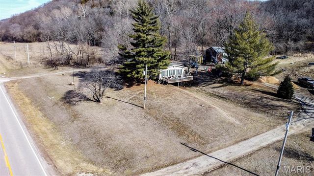 14912 State Hwy 96, Nebo, IL 62355