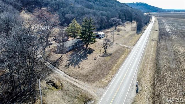 14912 State Hwy 96, Nebo, IL 62355