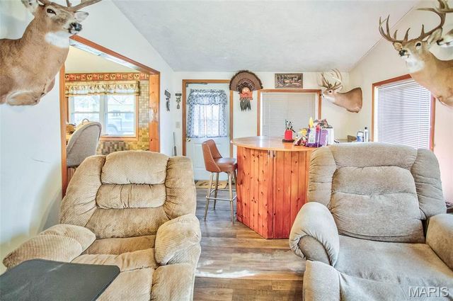 14912 State Hwy 96, Nebo, IL 62355