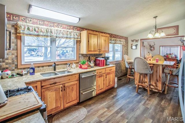 14912 State Hwy 96, Nebo, IL 62355