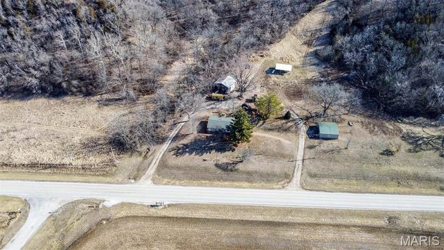 14912 State Hwy 96, Nebo, IL 62355