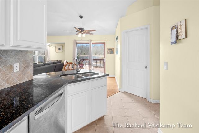 14193 108th Avenue, Grand Haven, MI 49417