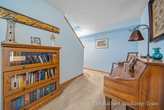 14193 108th Avenue, Grand Haven, MI 49417