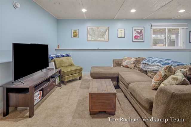 14193 108th Avenue, Grand Haven, MI 49417