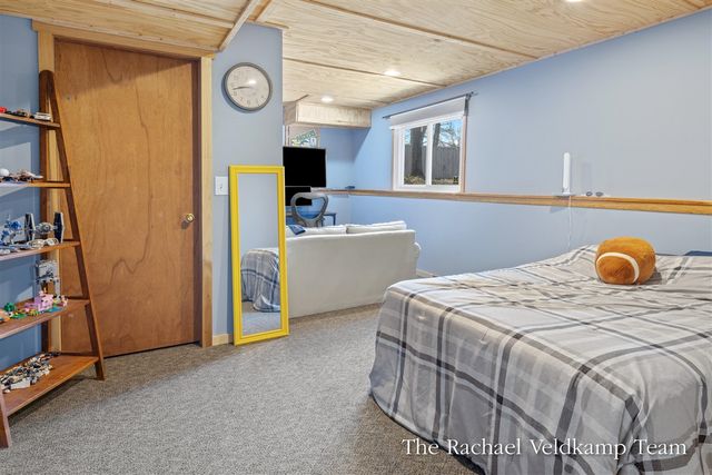 14193 108th Avenue, Grand Haven, MI 49417