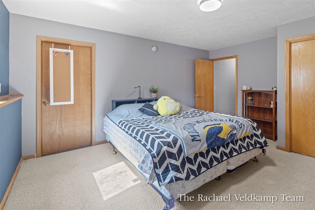 14193 108th Avenue, Grand Haven, MI 49417