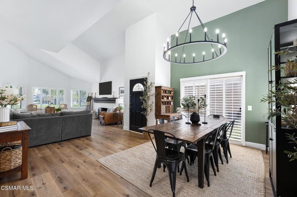 Image 22 of property listing at 2513 Radford Court, Simi Valley, CA 93063