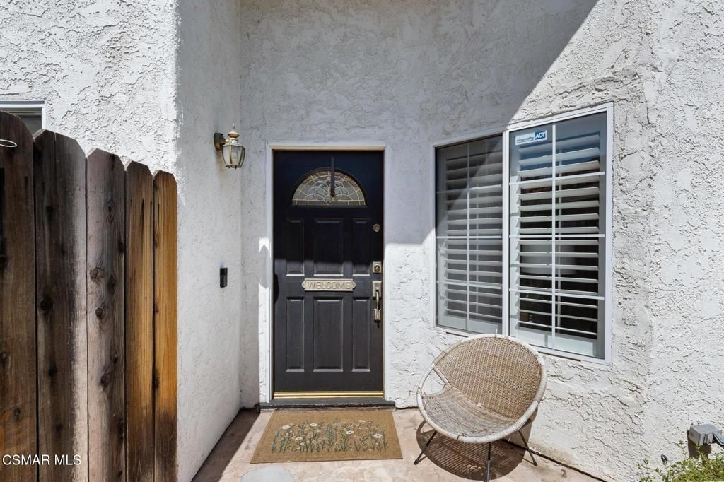 Image 9 of property listing at 2513 Radford Court, Simi Valley, CA 93063