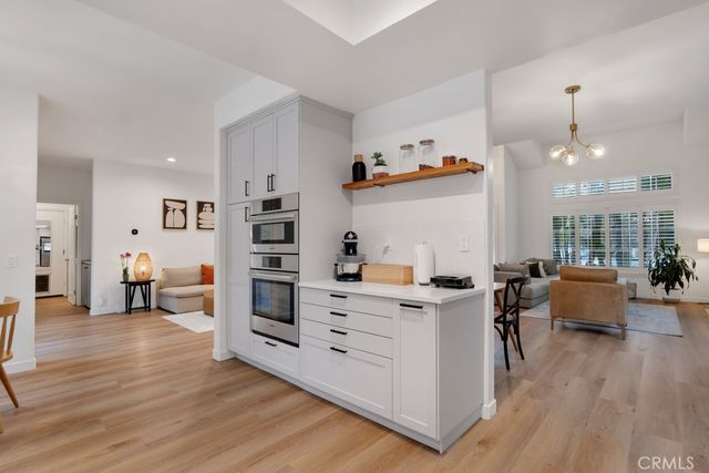 5038 Durant Court, Oak Park, CA 91377
