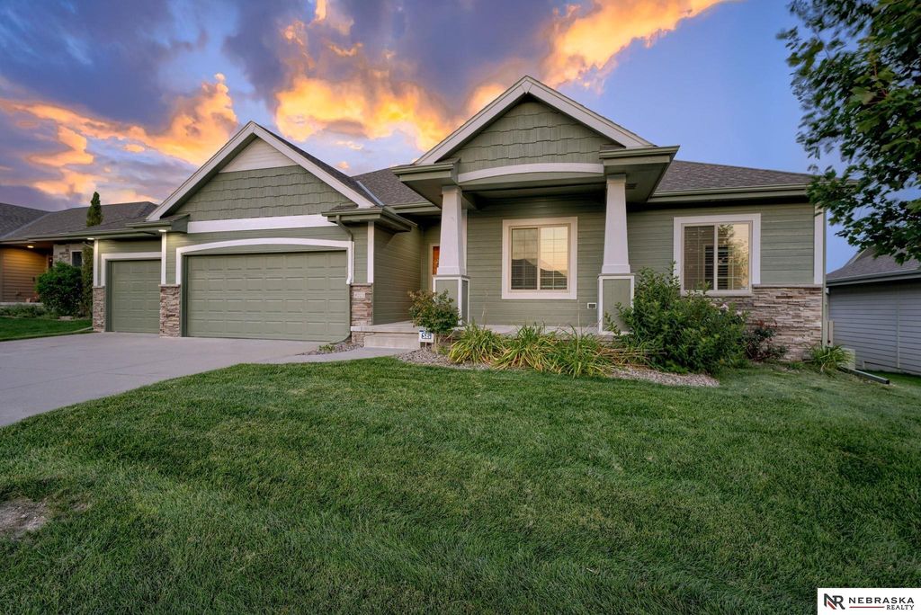 8023 S 193rd Street, Gretna, NE 68028