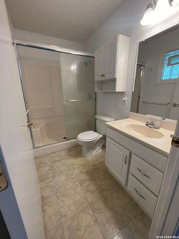 1640 Lonesome, Canyon Lake, TX 78133