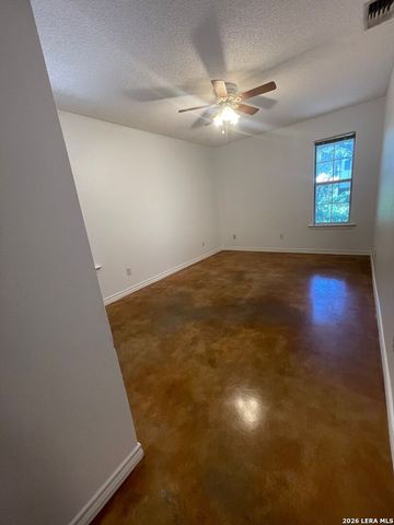1640 Lonesome, Canyon Lake, TX 78133