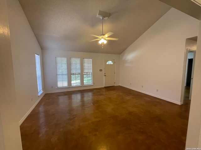 1640 Lonesome, Canyon Lake, TX 78133