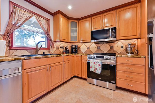 2626 SW 335th Court, Federal Way, WA 98023