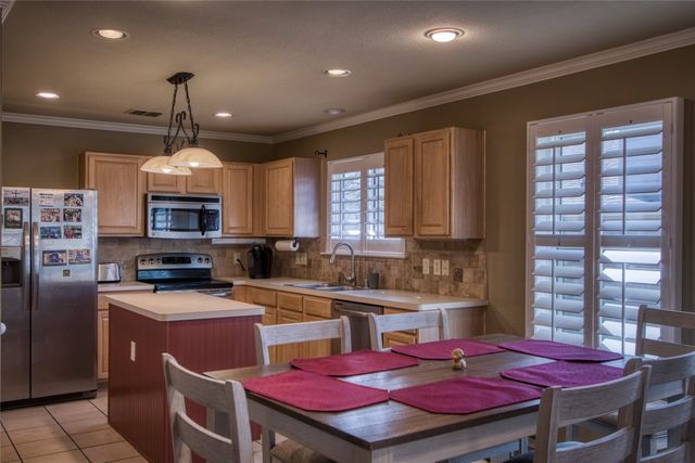 2317 Overlook Lane, Denton, TX 76207