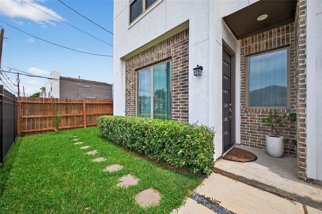 1712 Schweikhardt Street, Houston, TX 77020