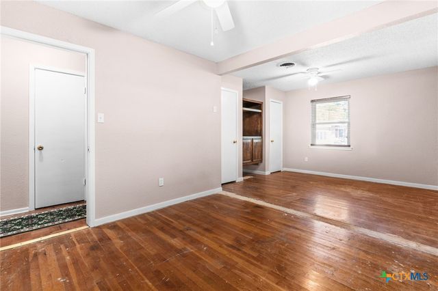 514 S 11th Street, Copperas Cove, TX 76522