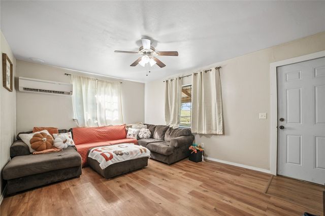 1504 State Highway 90, Jane, MO 64856