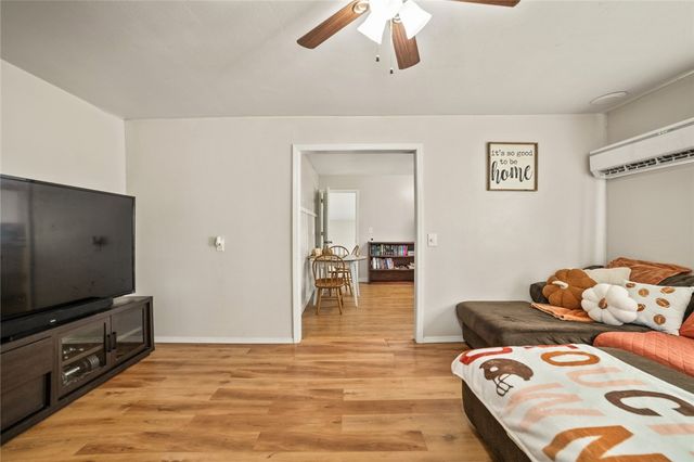 1504 State Highway 90, Jane, MO 64856