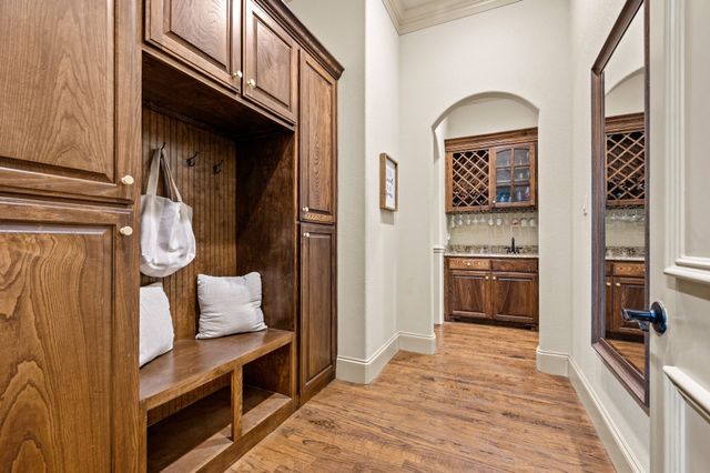 6804 Whittier Lane, Colleyville, TX 76034