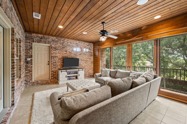 6804 Whittier Lane, Colleyville, TX 76034