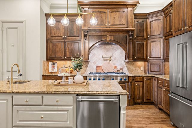6804 Whittier Lane, Colleyville, TX 76034