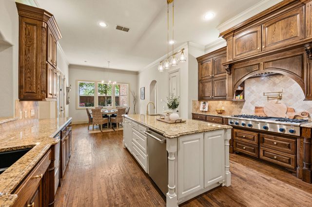 6804 Whittier Lane, Colleyville, TX 76034