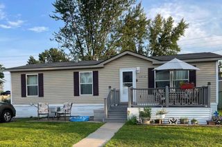 1312 104th Place NE, Blaine, MN 55434