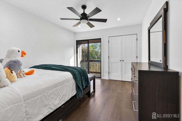 66 Kingsberry Drive, Franklin, NJ 08873
