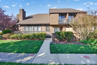 66 Kingsberry Drive, Franklin, NJ 08873