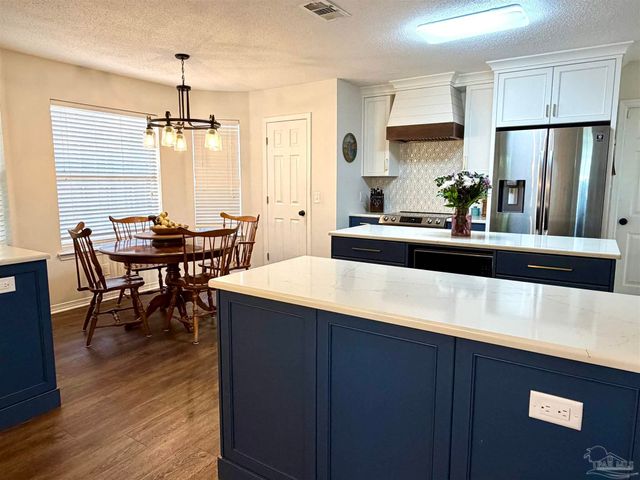 3110 Leesburg Sq, Pensacola, FL 32504